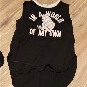Disney’s Alice in wonderland sleeveless ringer top
